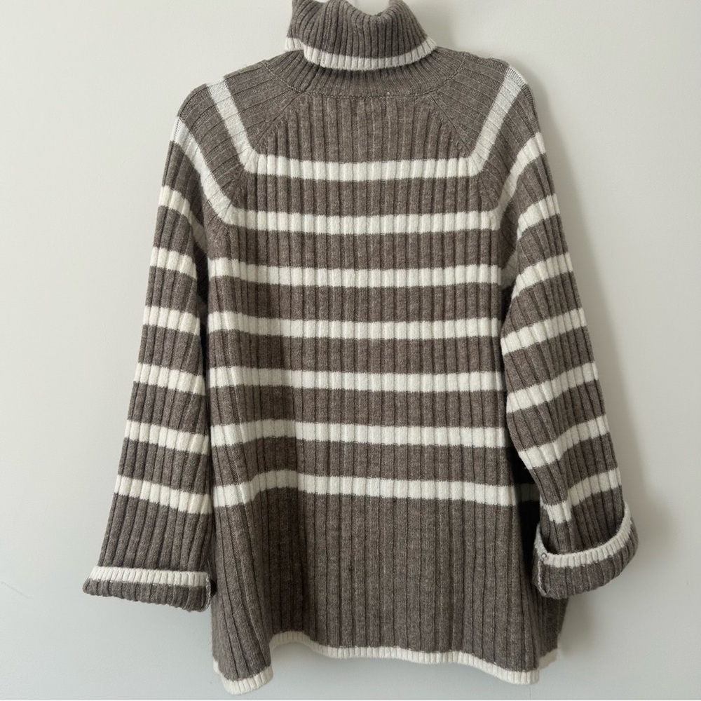 H&M Rib-Knit Turtleneck Long Sleeve Striped Boxy Fall Sweater - Picture 9 of 9